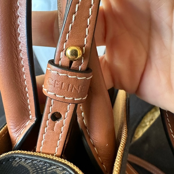 Celine Vertical Mini Cabas Triomphe Excellent condition with strap authentic - Picture 9 of 13